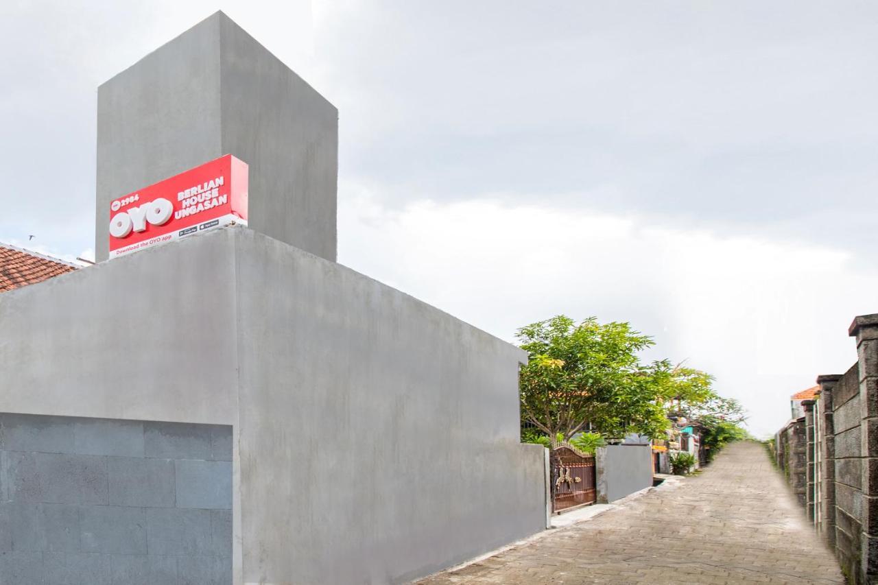 Oyo 2984 Berlian House Ungasan Hotel Jimbaran  Luaran gambar